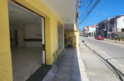 Loja para locação de esquina com sala ampla e 1 banheiro, gamboa, cabo frio, rj