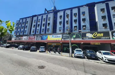 Sala em prédio duplex para locação com vários ambientes contendo 3 salas, recepção, banheiro varand