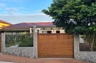Casa à venda no condomínio  arete golf contendo 5 quartos sendo 5 suíte lazer projeto feito por arq