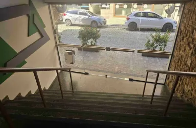 Cobertura / penthouse para locação, 4 quartos sendo 3 suites, 2 vaga de garagem, centro, cabo frio,