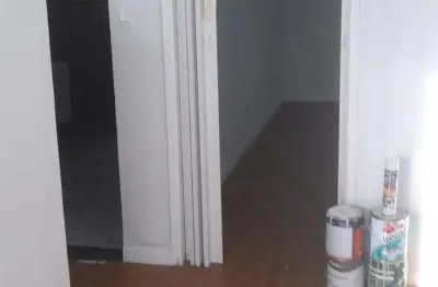 Casa com 1 quarto à venda na Rua Florianópolis, 403, Vila Assunção, Santo André