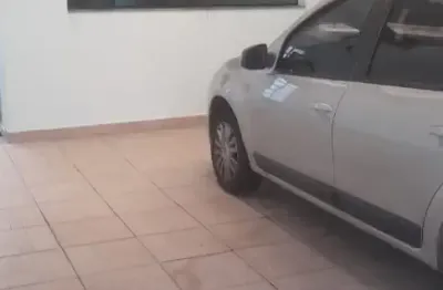 Casa com 2 quartos para alugar na Avenida Rangel Pestana, 195, Jardim Cristiane, Santo André