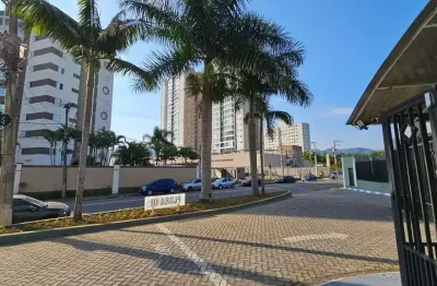 Apto  impecável a 100 metros da praca habibis- região nobre do mogilar