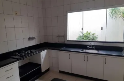 Casa em condomínio fechado com 3 quartos à venda no jardim inconfidência, uberlândia  por r$ 1.200.000