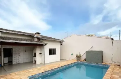 Casa com 3 quartos à venda no santa mônica, uberlândia  por r$ 660.000