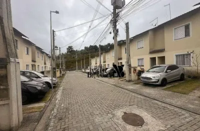 Sobrado com 2 dormitórios à venda, 58 m² por r$ 210.000 - jardim colônia - jacareí/sp