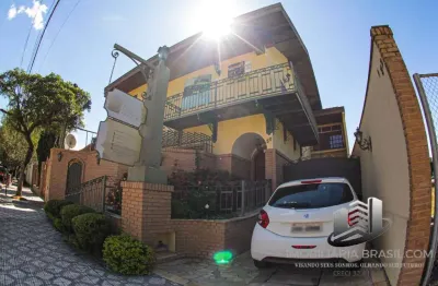 Linda casa à venda no centro de caçapava sp (residencial ou comercial)