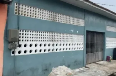 Vendo casa no conjunto tapajós 3 quartos sendo 2 suítes 3 vagas de garagem
