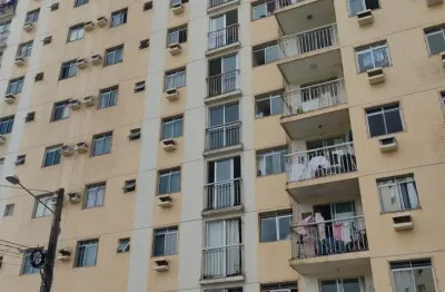 Vendo lindo apartamento no condomínio ville laguna 2 quartos sendo 1 suíte 57m2