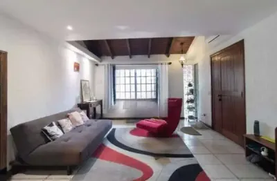 Casa com 3 quartos para alugar na rua coronel villagran cabrita, 265, partenon, porto alegre por r$ 4.460