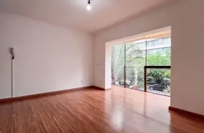 Apartamento com 2 quartos à venda na avenida mariland, 710, auxiliadora, porto alegre por r$ 450.000