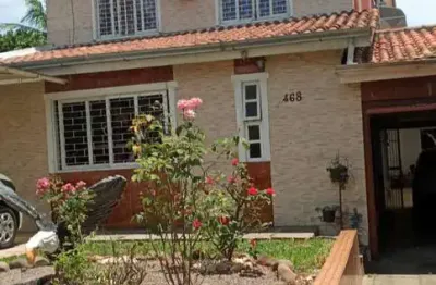 Casa com 4 quartos à venda na Vila Princesa Izabel, Cachoeirinha 