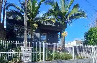 Barbada !!!!2 casas com 04 dormitórios  04 banheiros ! ótima localização !