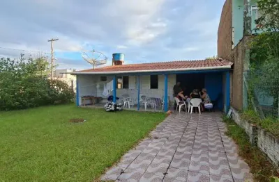 Casa com 2 quartos à venda na Rua Farroupilha, Centro, Balneário Pinhal
