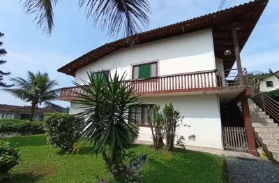 Casa com 5 quartos à venda no Glória, Joinville 