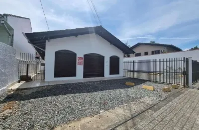 Sala comercial para alugar na Rua São Roque, 227, Floresta, Joinville