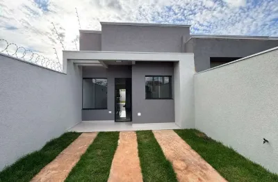 Casa com suíte, gourmet e quintal no figueiras do parque.