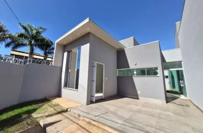 Casa 3 quartos sendo 1 suíte - res ana maria do couto