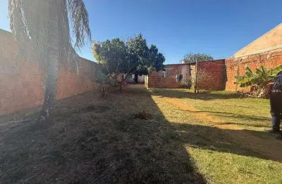 Terreno à venda na Rua Amorim, Jardim São Conrado, Campo Grande