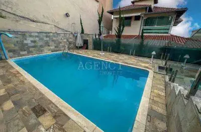 Casa com 3 quartos à venda na Rua Abdala Fábio Couri, Camargos, Belo Horizonte