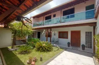 Casa com 5 quartos à venda na Rua Agudos, Monte Castelo, Contagem