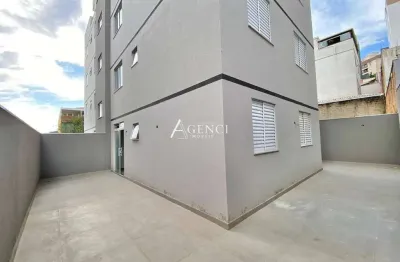 Apartamento de 2 quartos com área privativa, bairro cabral