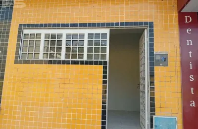 Ponto comercial com 1 sala para alugar no lagoa redonda, fortaleza , 40 m2 por r$ 900