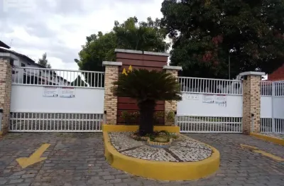 Casa com 3 quartos para alugar no Lagoa Redonda, Fortaleza  por R$ 2.200