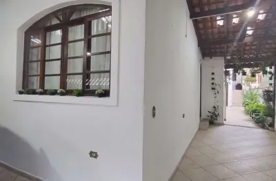 Casa para Venda em Ribeirão Pires, Suíssa, 5 dormitórios, 1 suíte, 3 banheiros, 3 vagas