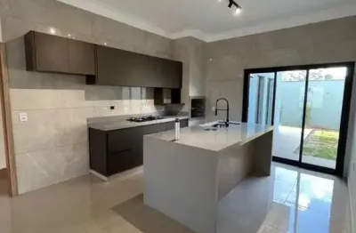 Casa com 3 quartos à venda na Rua Quinze De Novembro, 123, Centro, Cravinhos