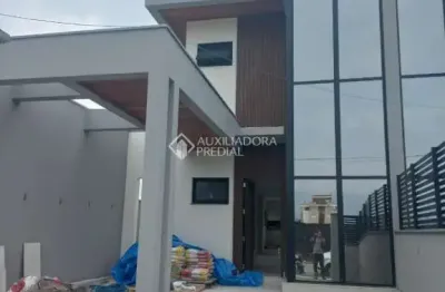 Casa com 3 quartos à venda na rua jardim dos eucaliptos, 500, campeche, florianópolis, 179 m2 por r$ 1.990.000