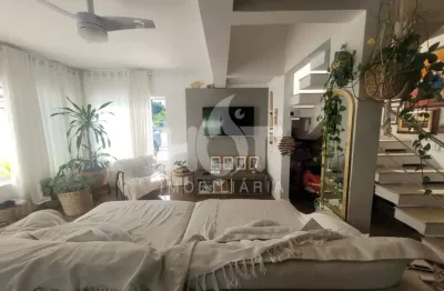 Casa com 4 quartos à venda na rua marinas do campeche, 918, campeche, florianópolis, 210 m2 por r$ 3.150.000