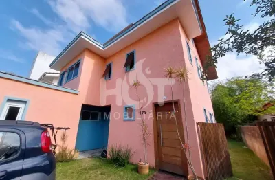 Casa com 4 quartos à venda na servidão guilherma maria da silva, 178, campeche, florianópolis, 186 m2 por r$ 1.750.000