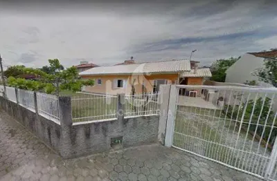 Casa com 3 quartos à venda na avenida deputado diomício freitas, 2486, carianos, florianópolis, 200 m2 por r$ 1.290.000
