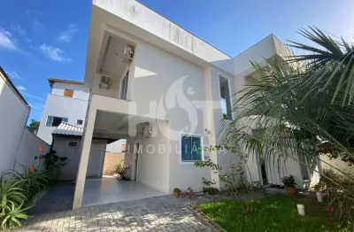 Casa com 4 quartos à venda na rua coral, 475, campeche, florianópolis, 187 m2 por r$ 1.650.000