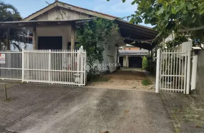 Casa com 1 quarto à venda na peterson assunção, 150, enseada de brito, palhoça, 100 m2 por r$ 750.000