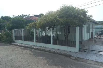 Casa com 1 quarto à venda na arlindo inácio bittencourt, 7, carianos, florianópolis, 60 m2 por r$ 636.000