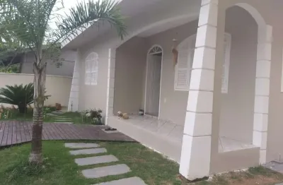 Casa com 4 quartos à venda na rua maria farias, 60, rio tavares, florianópolis, 266 m2 por r$ 1.240.000