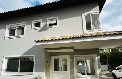 Casa em condomínio fechado com 4 quartos à venda na rua laurindo januário da silveira, 4317, lagoa da conceição, florianópolis, 164 m2 por r$ 2.900.000