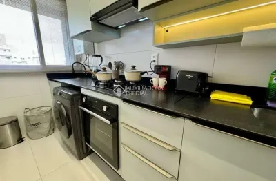 Apartamento com 2 quartos à venda na rua das moreias, 87, jurerê, florianópolis, 82 m2 por r$ 2.050.000