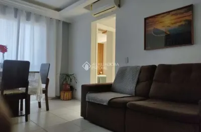 Apartamento com 2 quartos à venda na rodovia virgílio várzea, 4570, canasvieiras, florianópolis, 51 m2 por r$ 640.000