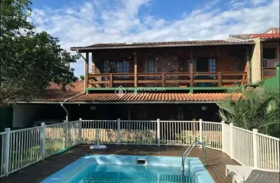 Casa com 4 quartos à venda na servidão família nunes, 339, campeche, florianópolis, 147 m2 por r$ 2.200.000