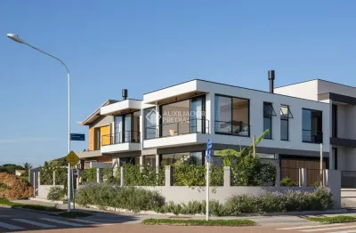 Casa com 3 quartos à venda na Rua Jardim dos Eucaliptos, 26, Campeche, Florianópolis, 286 m2 por R$ 3.450.000