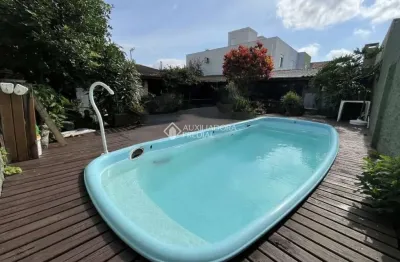 Casa com 4 quartos à venda na rua josé elias lopes, 500, campeche, florianópolis, 120 m2 por r$ 852.000