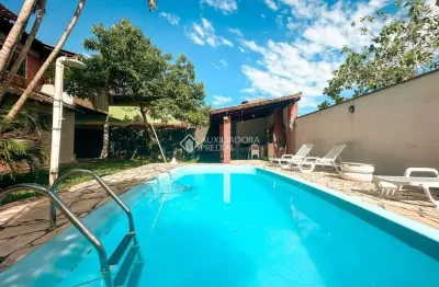 Casa com 4 quartos à venda na rua raymundo carlos lopes, 174, campeche, florianópolis, 135 m2 por r$ 1.890.000