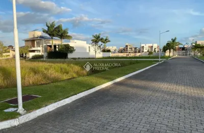 Terreno em condomínio fechado à venda na rua camarinhas, 111, campeche, florianópolis, 322 m2 por r$ 1.090.000