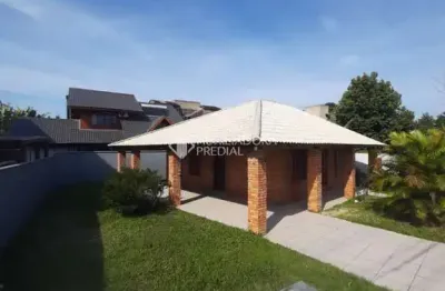 Casa com 3 quartos à venda na servidão olindina maria lopes, 828, campeche, florianópolis, 120 m2 por r$ 1.300.000