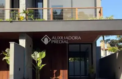 Casa com 3 quartos à venda na rua das bauxitas, 65, pântano do sul, florianópolis, 164 m2 por r$ 1.700.000