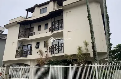 Cobertura com 2 quartos à venda na rua heitor bittencourt, 244, canasvieiras, florianópolis, 105 m2 por r$ 890.000