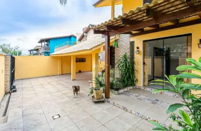 Casa com 4 quartos à venda na servidão augusto ruschi, 55, campeche, florianópolis, 220 m2 por r$ 2.500.000